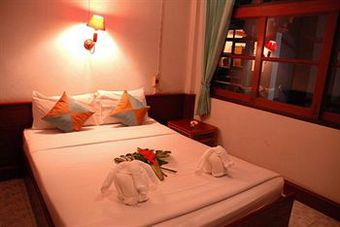 Hotel Kinnaree Resort