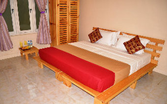 Holiday Lodge