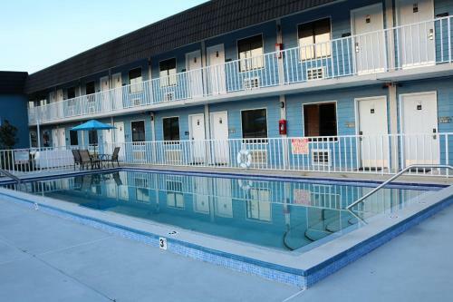 Motel Monte Carlo Inn- Near Disney