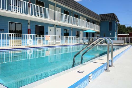 Motel Monte Carlo Inn- Near Disney