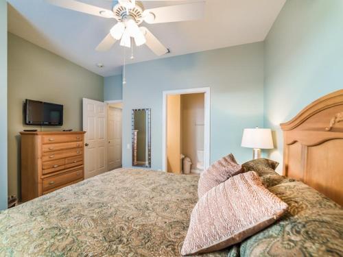 Peaceful 5 Bedroom Pool Home In Windsor Palms Resort