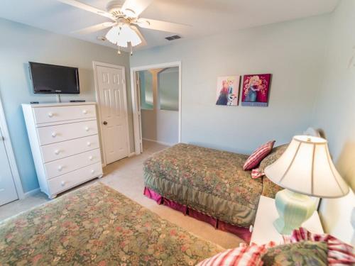 Peaceful 5 Bedroom Pool Home In Windsor Palms Resort