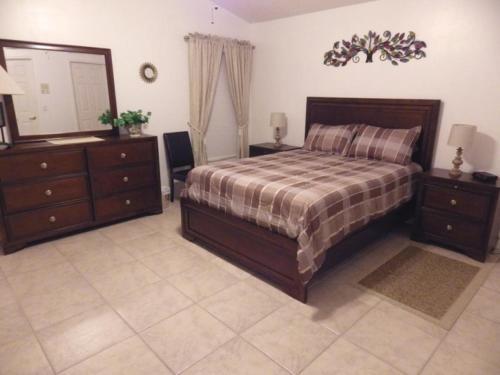 3 Bedroom Kissimmee Pool Home With South Facing Pool