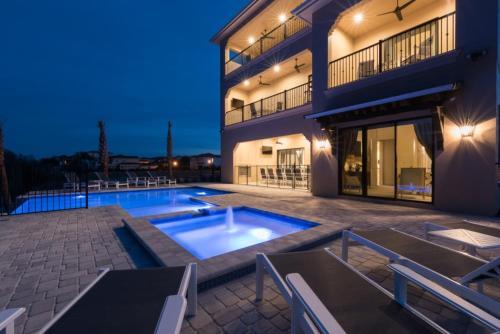 Muirfield Villa 550
