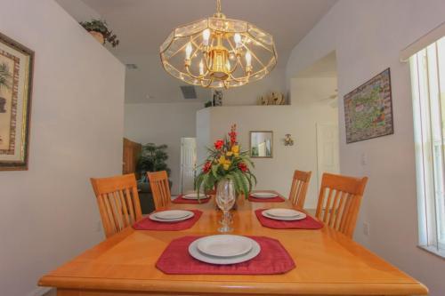 Santee Vill 8102