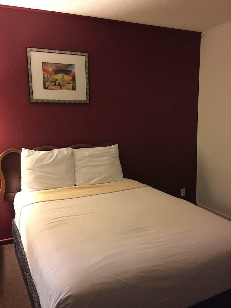 Hotel Holiday Lodge