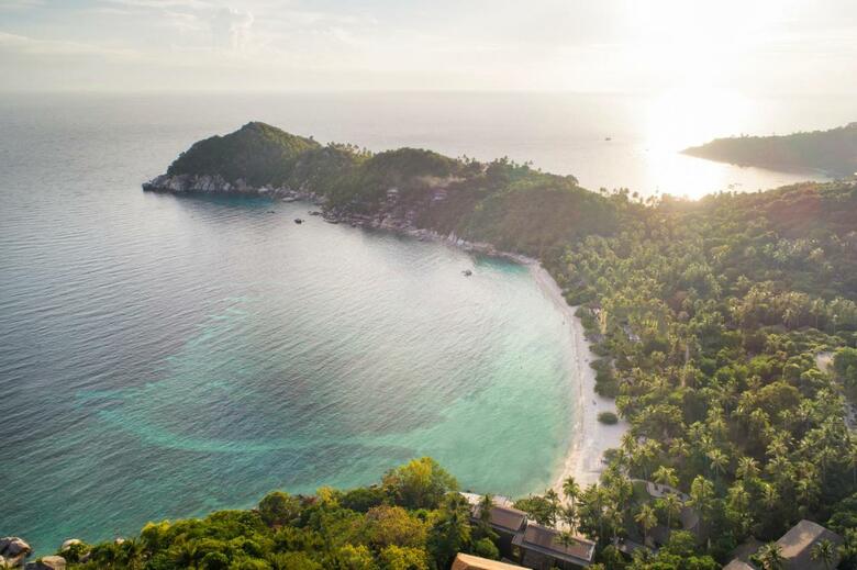Hotel Haadtien Beach Resort