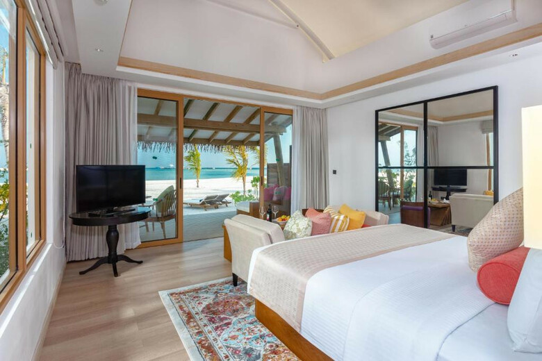 Hotel Cinnamon Hakuraa Huraa Maldives