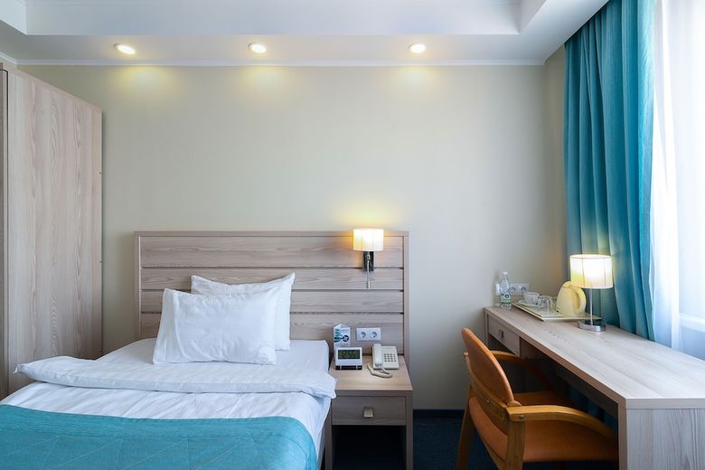 Hotel Equator