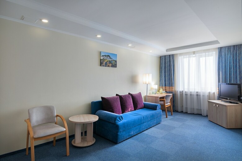 Hotel Equator