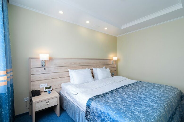 Hotel Equator