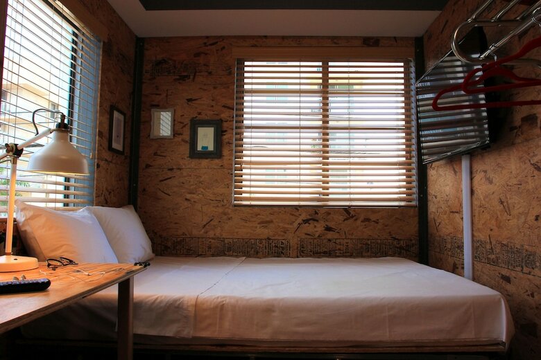 Albergue Crates At The Gaythering - Men Only