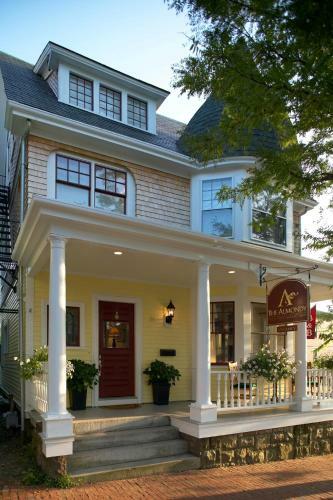Posada Almondy Inn