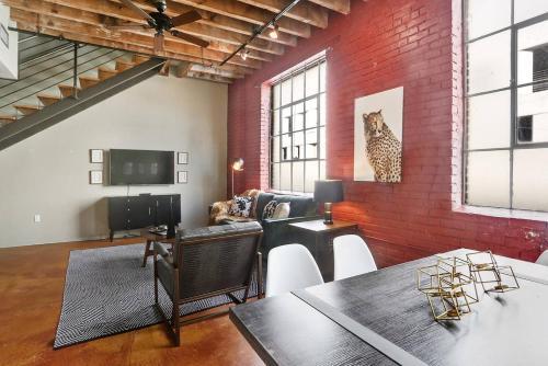 Apartamento Three-bedroom, Three-bath Industrial Apt In Nola C.b.d.