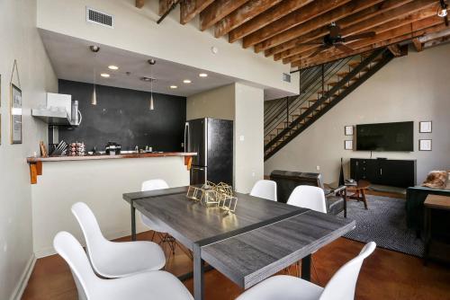 Apartamento Three-bedroom, Three-bath Industrial Apt In Nola C.b.d.