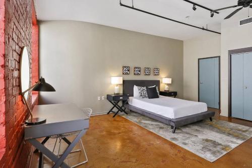 Apartamento Three-bedroom, Three-bath Industrial Apt In Nola C.b.d.