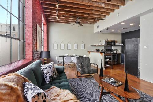 Apartamento Three-bedroom, Three-bath Industrial Apt In Nola C.b.d.
