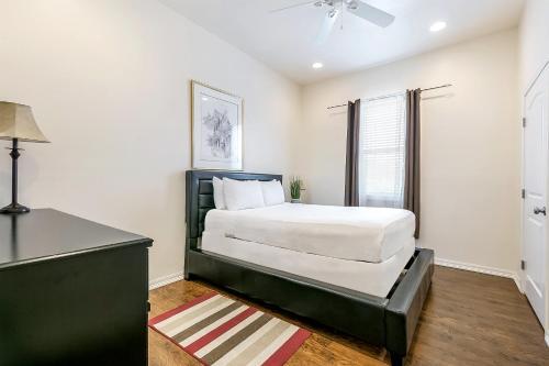 Aparthotel Carondelet Street Luxury Condos