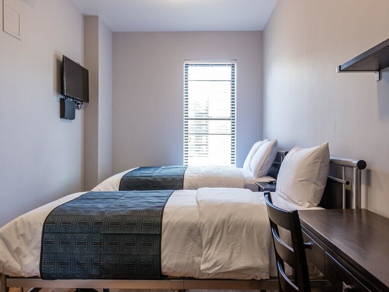 Hostal The Park Ave North