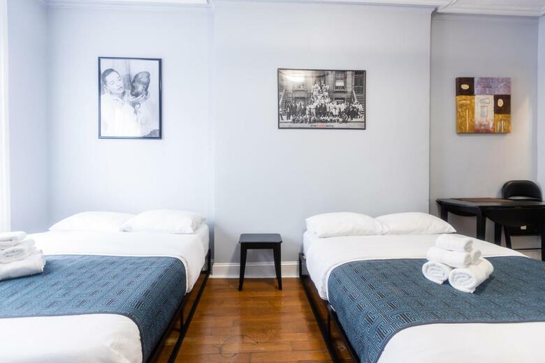 Hostal The Central Park North