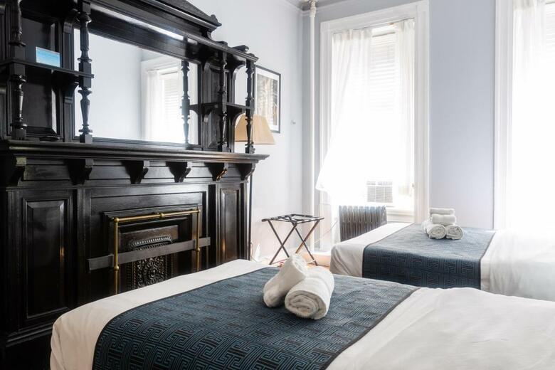 Hostal The Central Park North