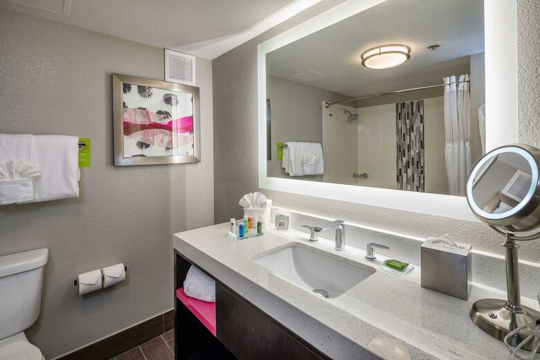 Radisson Hotel Oakland Airport