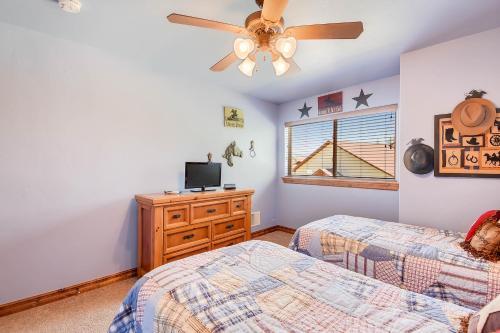 Whispering Pines 1025
