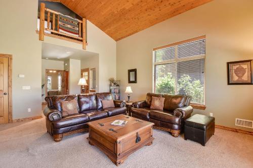 Whispering Pines 1025
