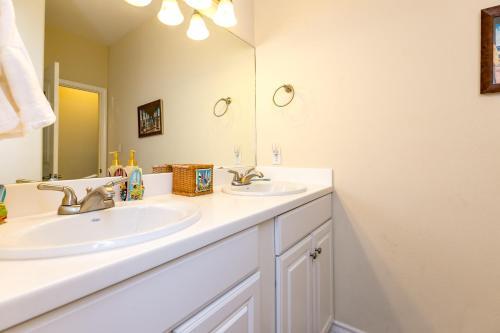 Apartamento Pirates Bay Condo