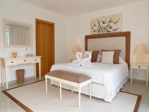 Vale Do Lobo Villa Sleeps 6 Pool Air Con Wifi