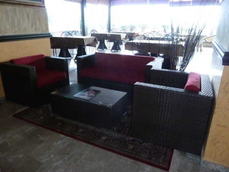 Hotel Holiday Suites