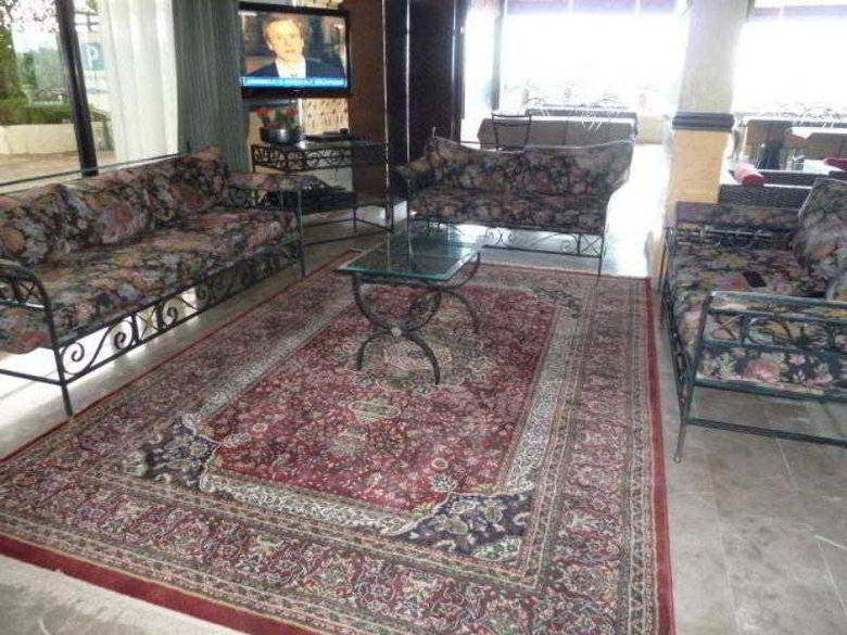 Hotel Holiday Suites