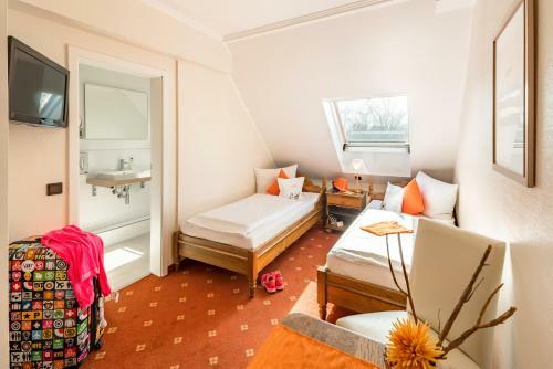 Airport Fashion Hotel