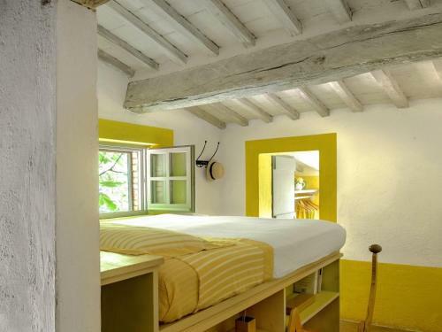 Castiglioncello Del Trinoro Villa Sleeps 10 Pool