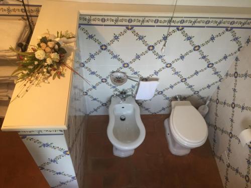 Castiglioncello Del Trinoro Villa Sleeps 8 Pool