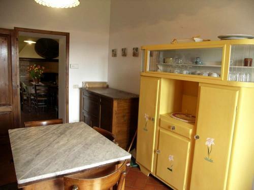 Castiglioncello Del Trinoro Villa Sleeps 8 Pool