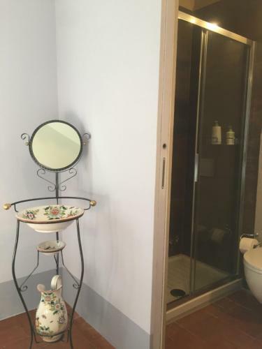 Castiglioncello Del Trinoro Villa Sleeps 8 Pool