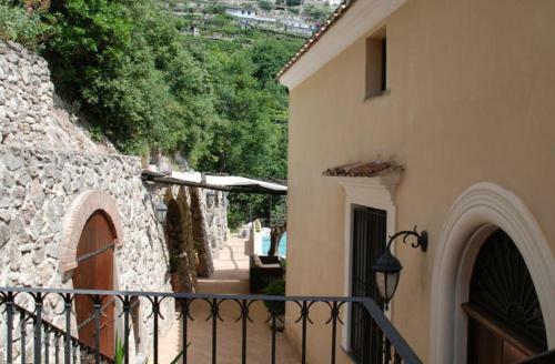 Colli Di Fontanelle Villa Sleeps 12 Pool Air Con