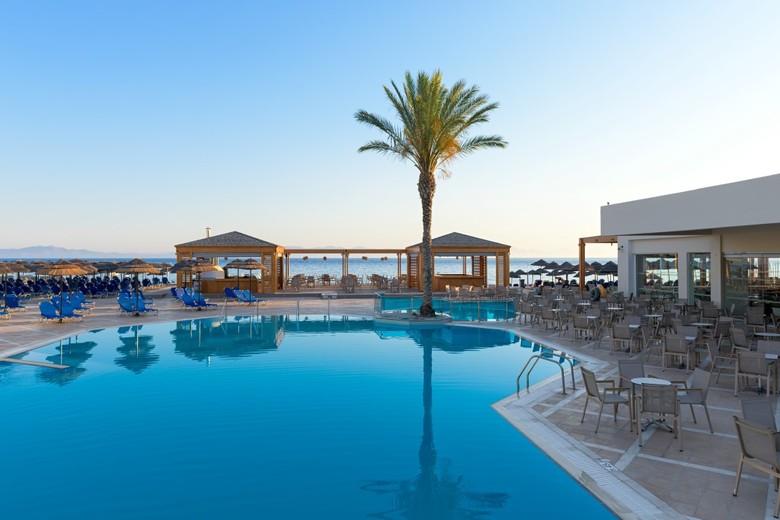 Hotel Avra Beach