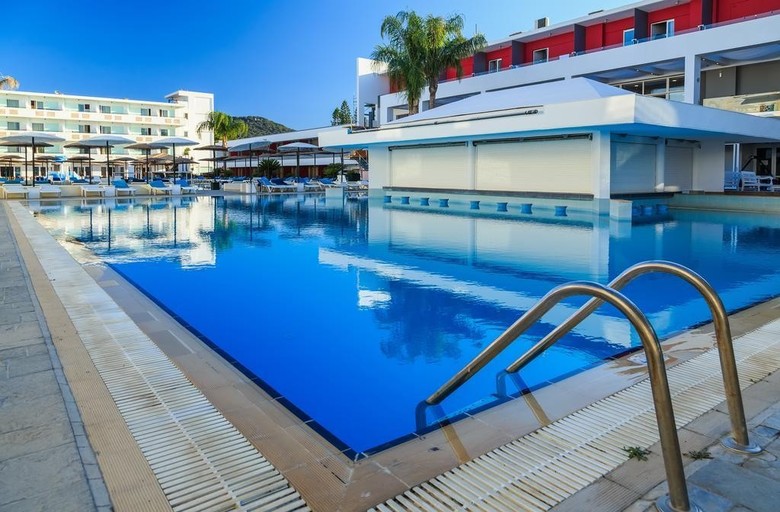 Hotel Dodeca Sea Resort