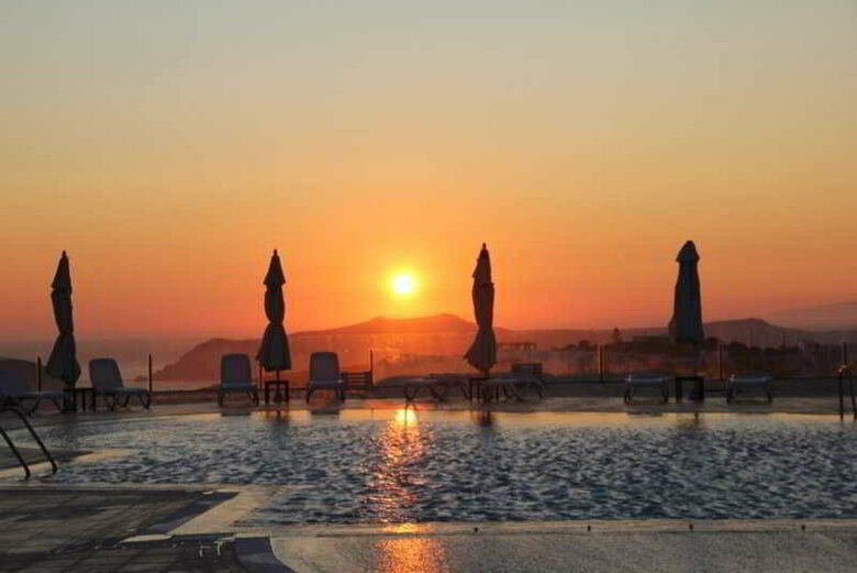 Orizontes Hotel & Villas