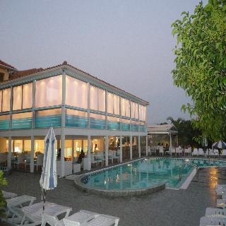 Filoxenia Aparthotel