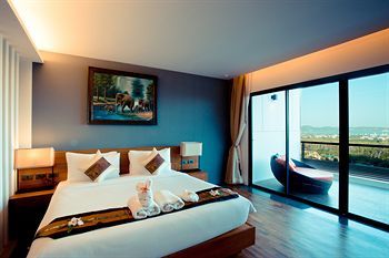Hotel Chalong Chalet Resort & Spa