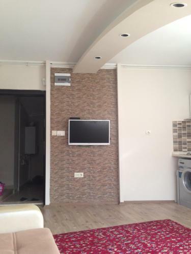 Araz Apart
