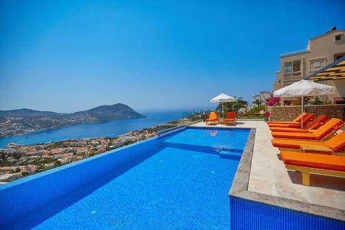 Villa Unlimited