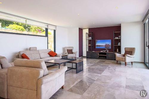 Kalkan Villa Sleeps 8 Pool Air Con Wifi