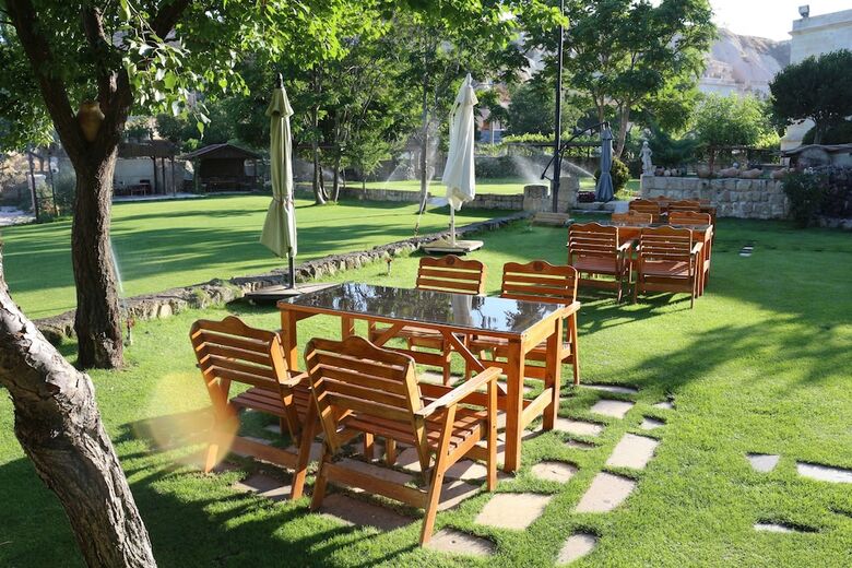 Melis Cave Hotel