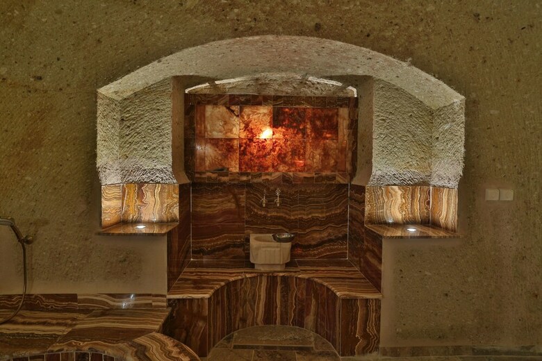 Hotel Oread Cave Suites