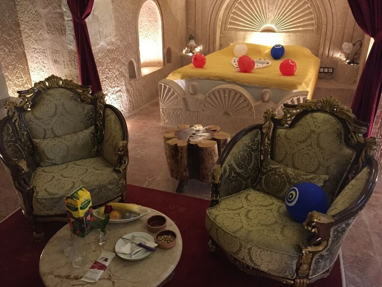 Hotel Oread Cave Suites