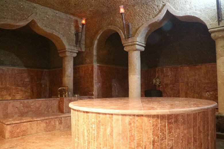 Hotel Oread Cave Suites